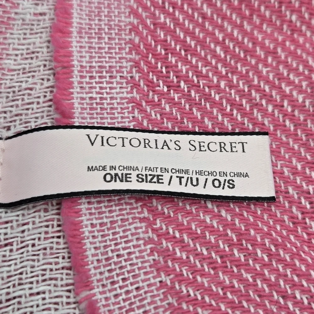 VICTORIA'S SECRET SUMMER BUNDLE BEACH TOWEL SET OF 2 FRAGRANCE BODY LOTION 8 OZ